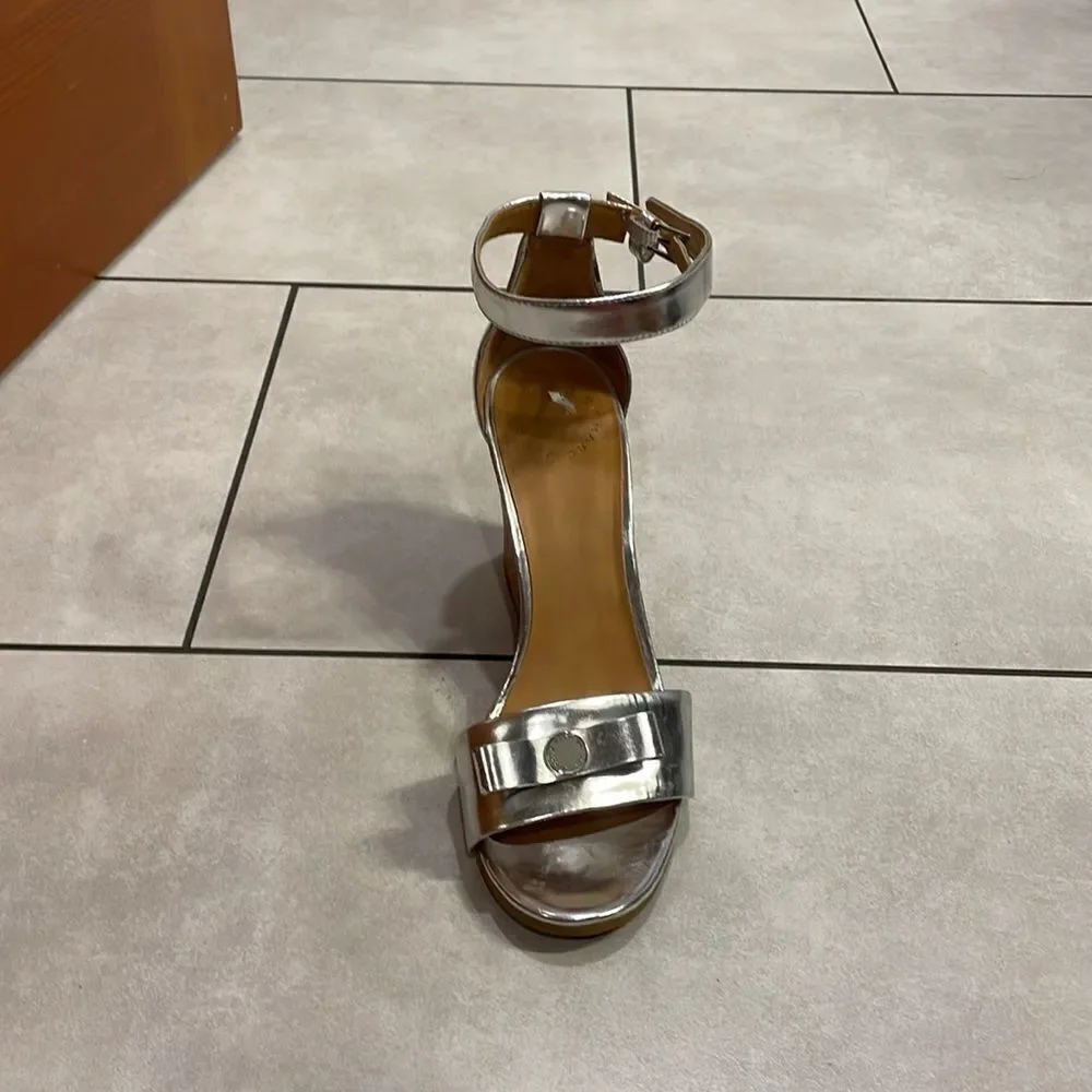 𝅺marc Jacobs woman’s silver cork left wedge